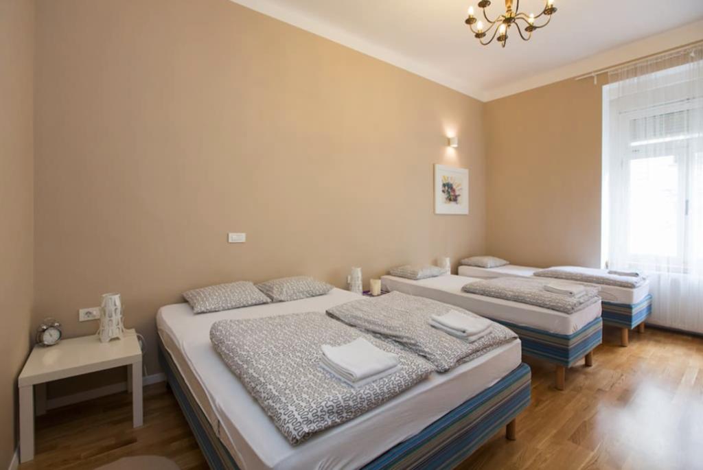 Apartments Downtown Загреб Екстериор снимка